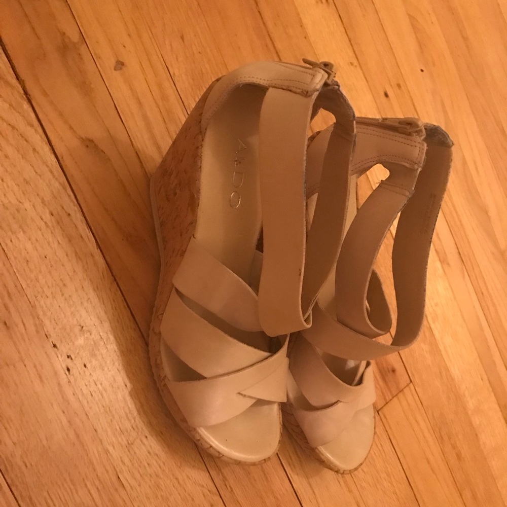Aldo sandals size 39